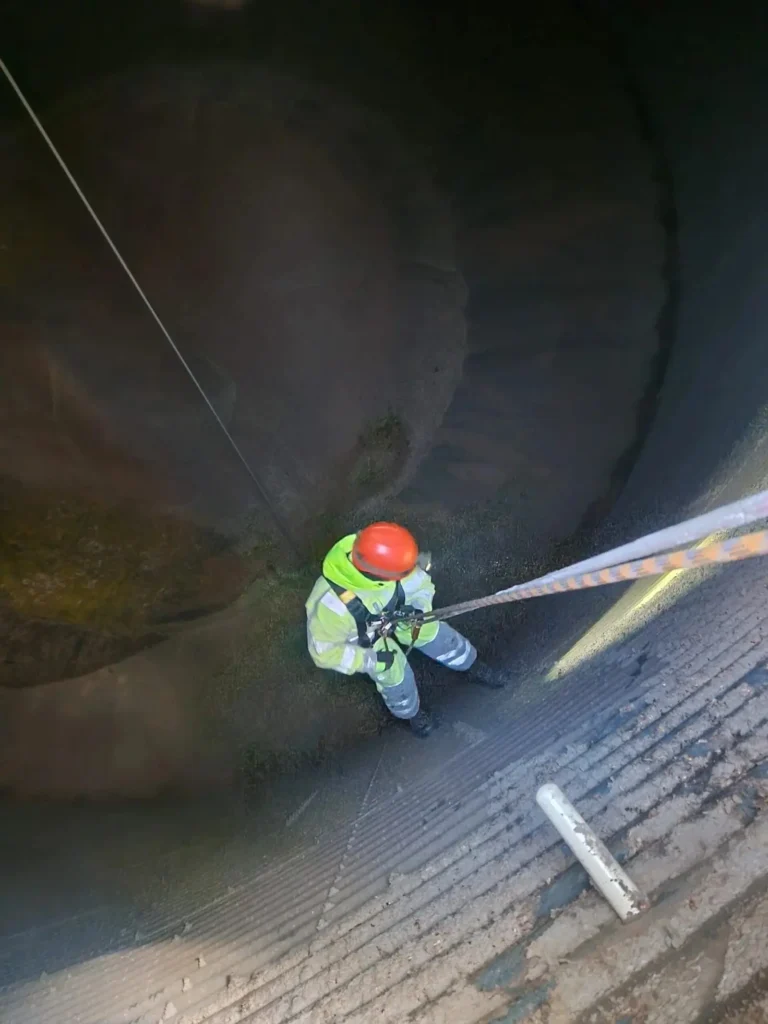 Lauksaimniecības bunkuru, angāru un kaltes tīrīšana