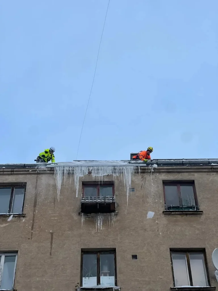 Citi darbi augstumā