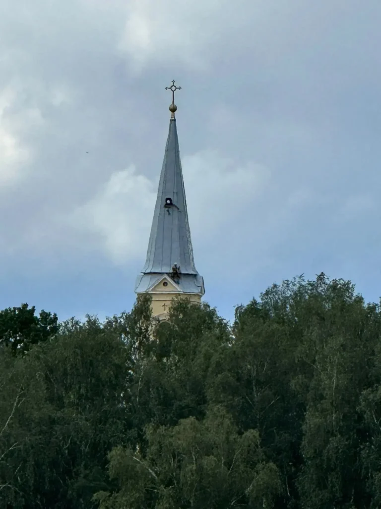 Citi darbi augstumā