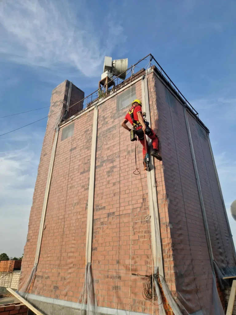 Citi darbi augstumā