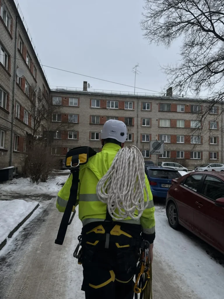 Industriālo ēku apkalpošana